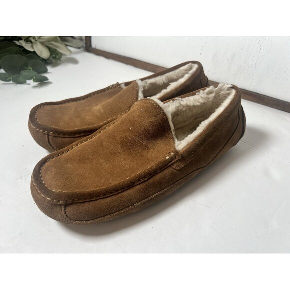 UGG Australia Ascot Sheepskin Lined Suede Leather Slippers Men's Size 9 Shoes - Picture 1 of 9